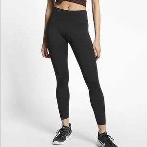 Nike One Luxe Women's Mid-Rise 7/8 Leggings